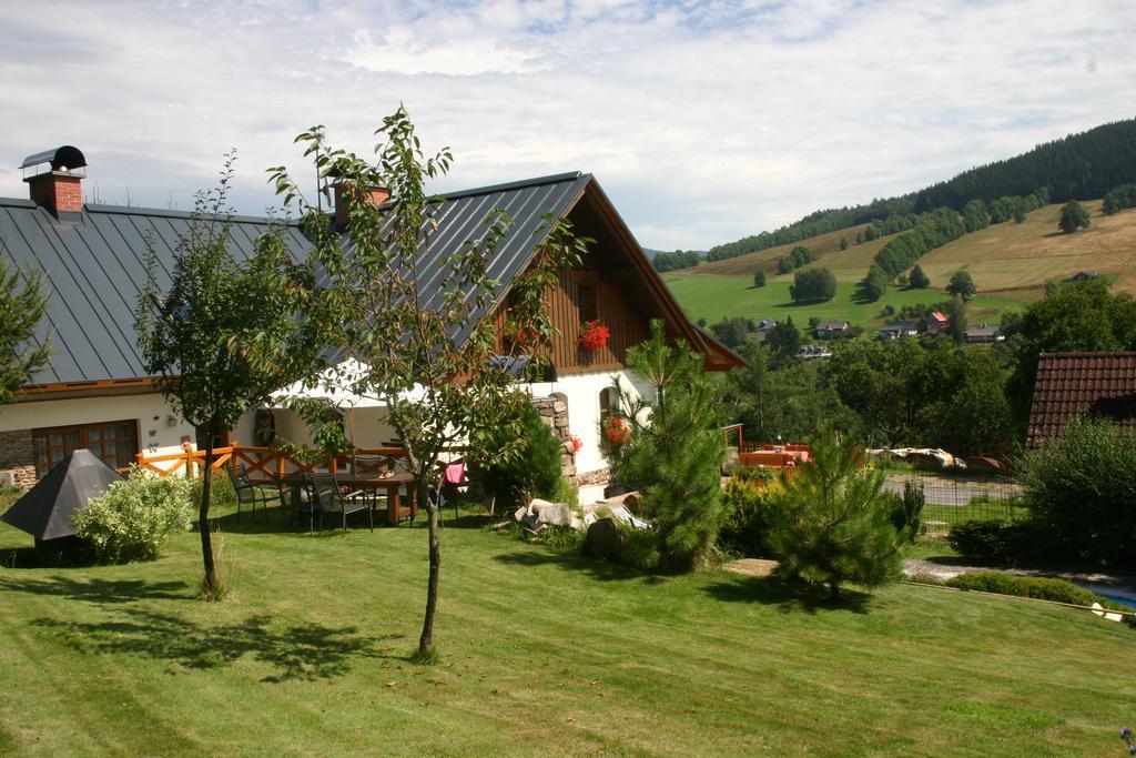 B&B Na Kopecku Рокицани Экстерьер фото